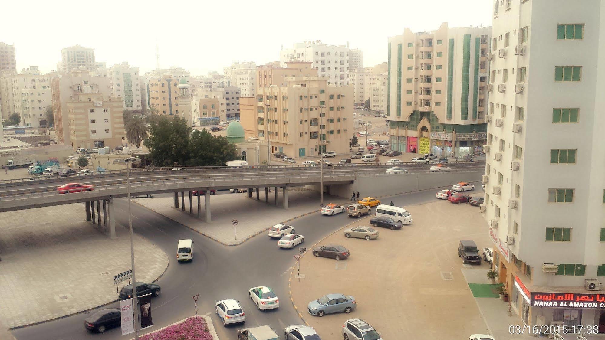 Al Reem Hotel Apartments - BAITHANS Schardscha Exterior foto